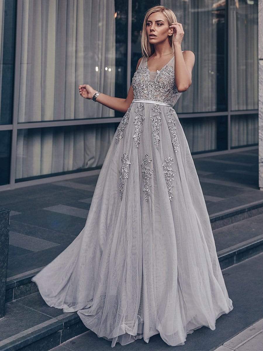 Sleeveless Applique Tulle Evening Dress